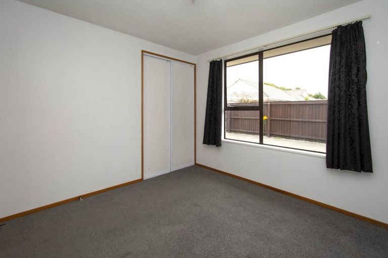 Photo of property in 1/46 Shannon Place, Belfast, Christchurch, 8051