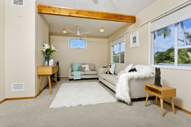 Photo of property in 66 Lake Road, Northcote, Auckland, 0627