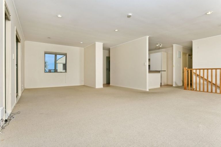 Photo of property in 726b East Coast Road, Pinehill, Auckland, 0632