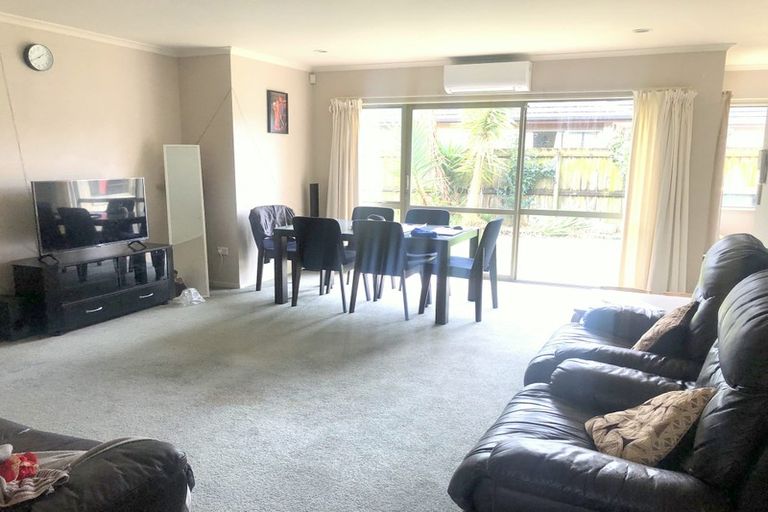 Photo of property in 37d Station Road, Takanini, 2112