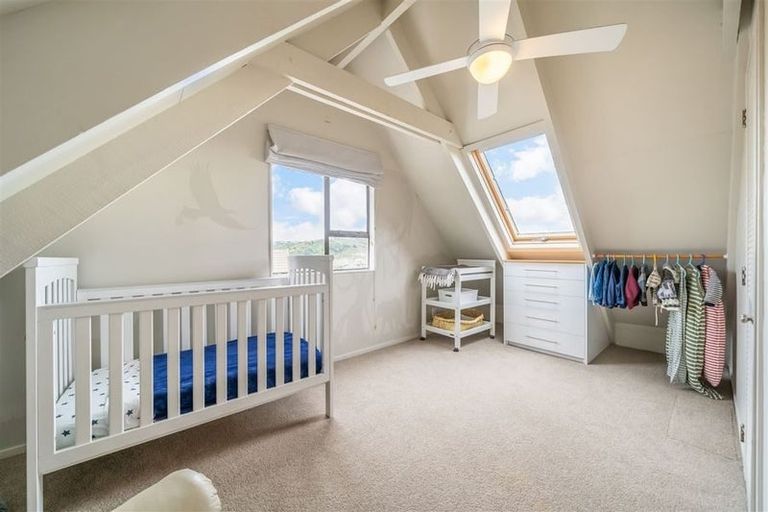 Photo of property in 86 Mercury Way, Whitby, Porirua, 5024