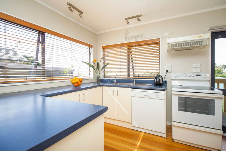 Photo of property in 49 Garton Drive, Massey, Auckland, 0614