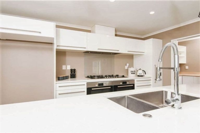 Photo of property in 114 Amesbury Drive, Churton Park, Wellington, 6037