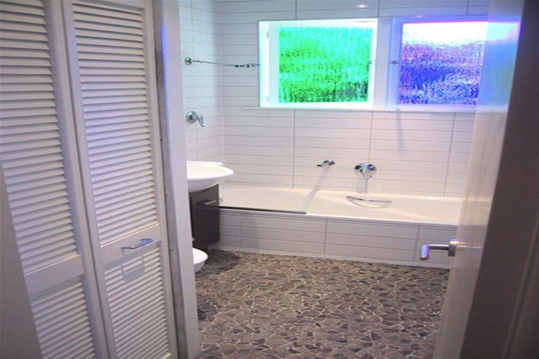 Photo of property in 502a Te Atatu Road, Te Atatu Peninsula, Auckland, 0610