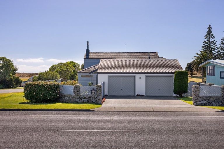 Photo of property in 1167 Papamoa Beach Road, Papamoa Beach, Papamoa, 3118