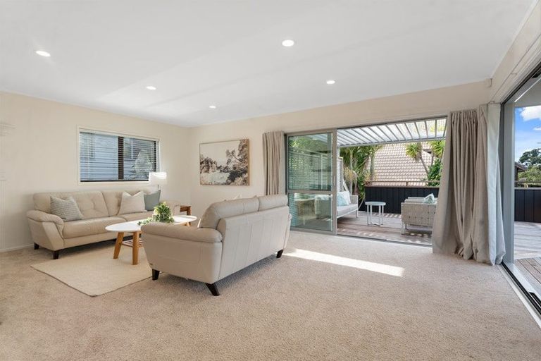 Photo of property in 1/23 Park Rise, Campbells Bay, Auckland, 0630