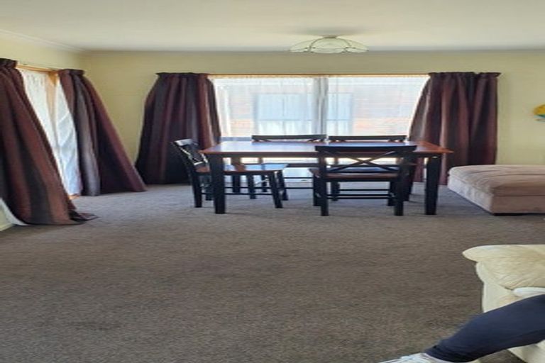 Photo of property in 1/300 Saint Aubyn Street, New Plymouth, 4310