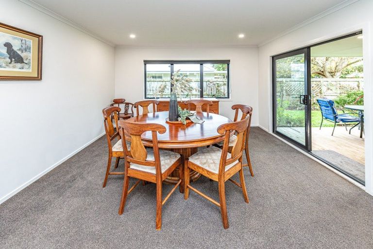 Photo of property in 3 Photinia Place, Aramoho, Whanganui, 4500