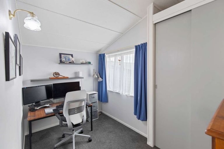 Photo of property in 10 Pirinoa Street, Feilding, 4702