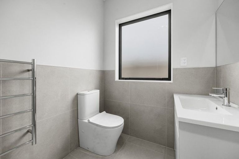 Photo of property in 4 Wild Flower Way, Karaka, Papakura, 2113