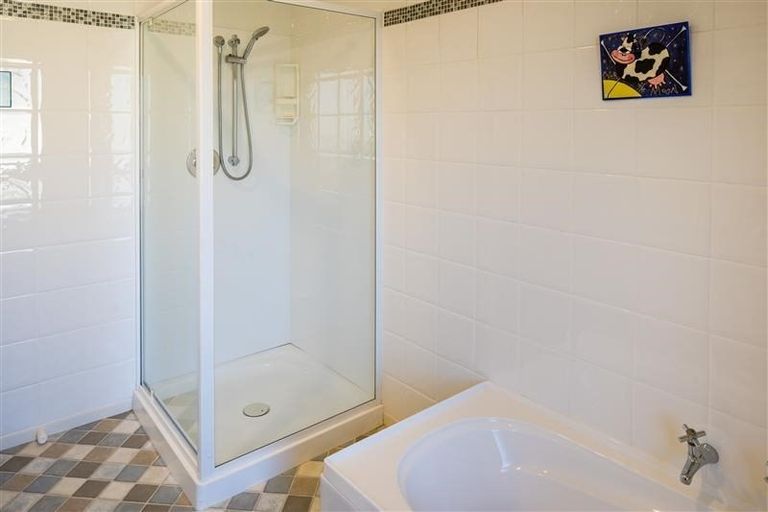 Photo of property in 4 Navigation Drive, Whitby, Porirua, 5024