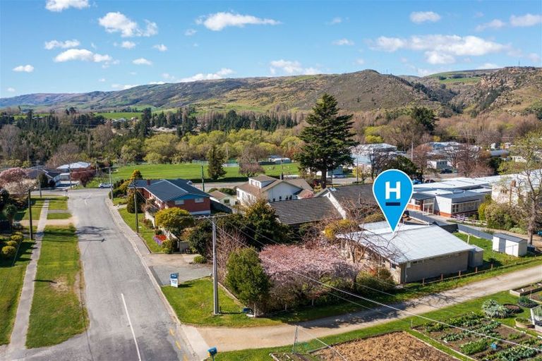 Photo of property in 4 Ednam Street, Roxburgh, 9500