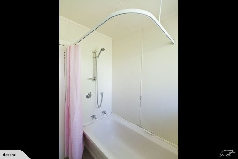 Photo of property in 37 Ogle Crescent, Te Kamo, Whangarei, 0112