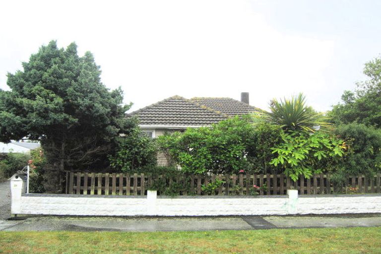 Photo of property in 24 Landy Street, Dallington, Christchurch, 8061