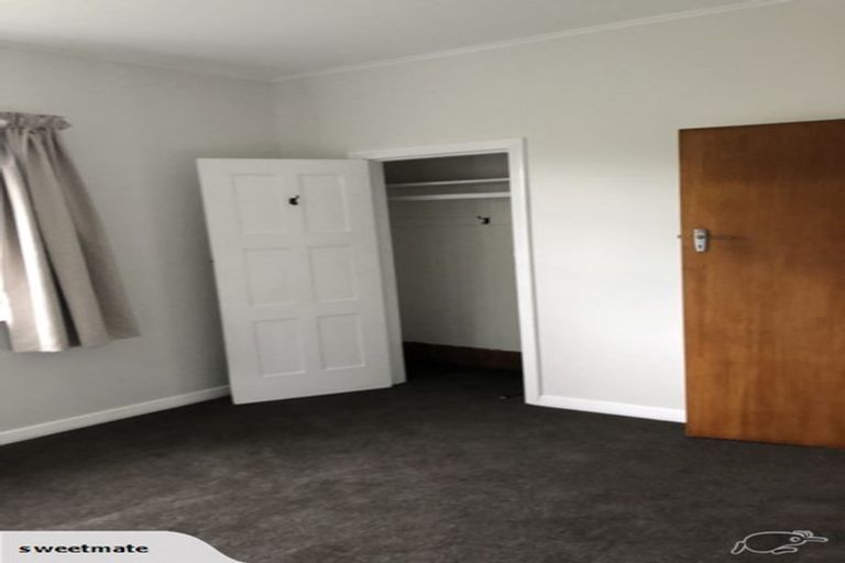 Photo of property in 33 Hindmarsh Street, Johnsonville, Wellington, 6037