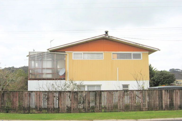 Photo of property in 15 Eyre Street, Whitianga, 3510