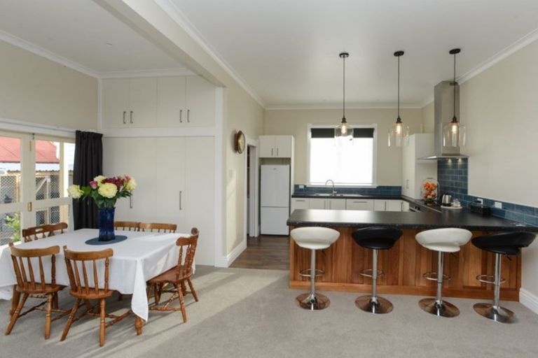 Photo of property in 15 Saint Marys Road, Waipukurau, 4200