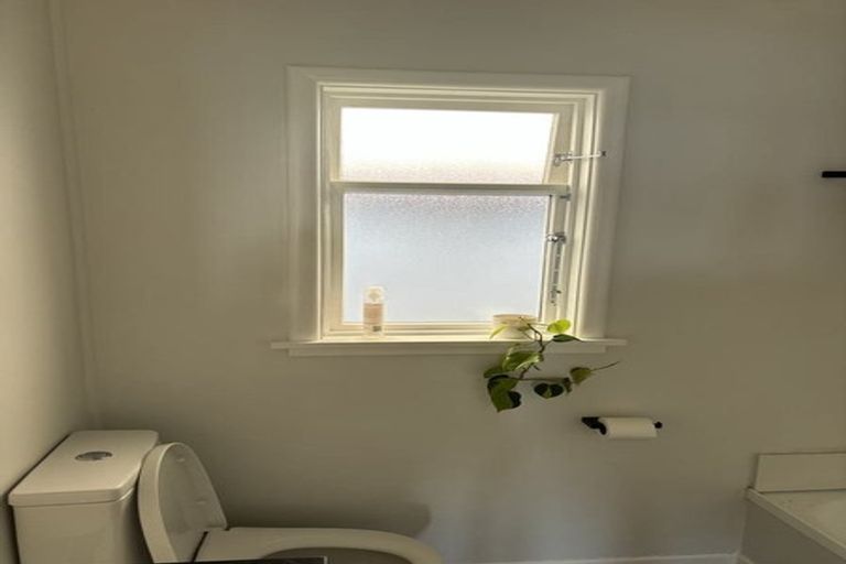 Photo of property in 122 Grafton Road, Roseneath, Wellington, 6011