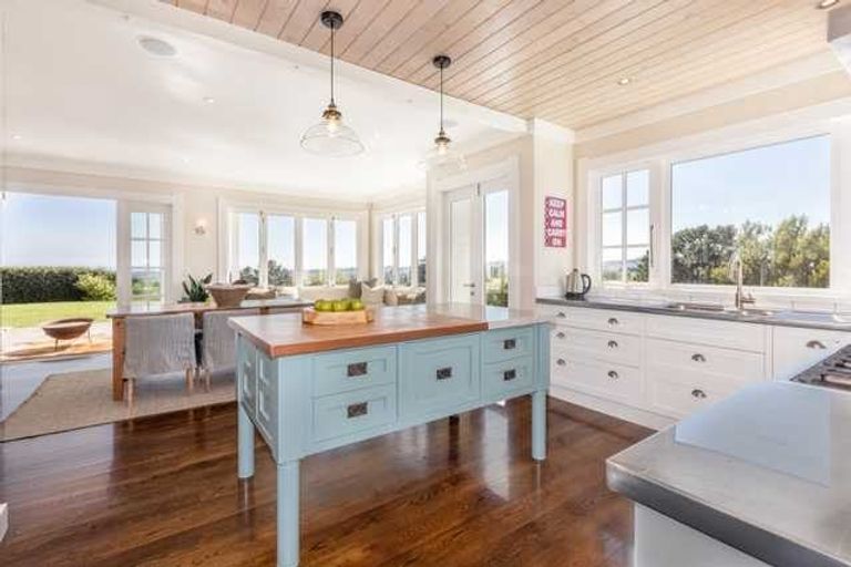 Photo of property in 155 Durham Drive, Havelock North, 4130