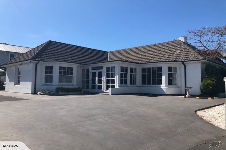 Photo of property in 112 Park Terrace, Christchurch Central, Christchurch, 8013