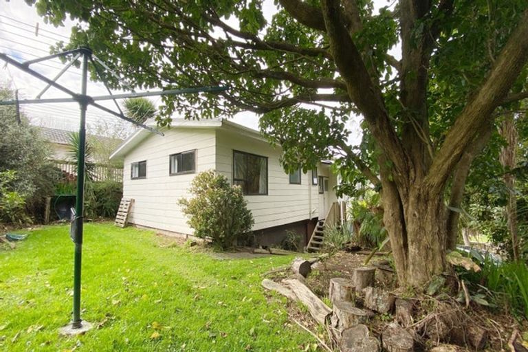Photo of property in 44 Keegan Drive, Massey, Auckland, 0614