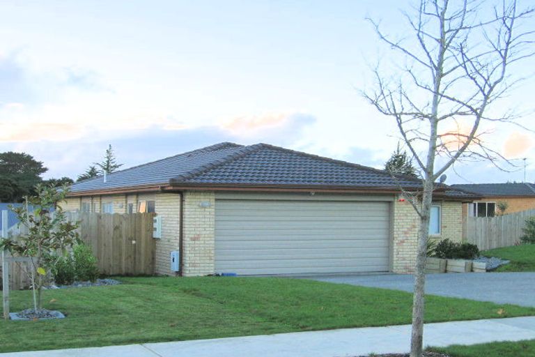 Photo of property in 5 Neaptide Close, Red Beach, 0932