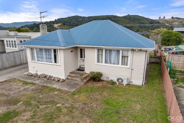 Photo of property in 63 Miro Street, Trentham, Upper Hutt, 5018