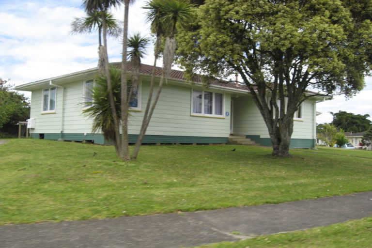 Photo of property in 39 Heyford Close, Mangere, Auckland, 2022