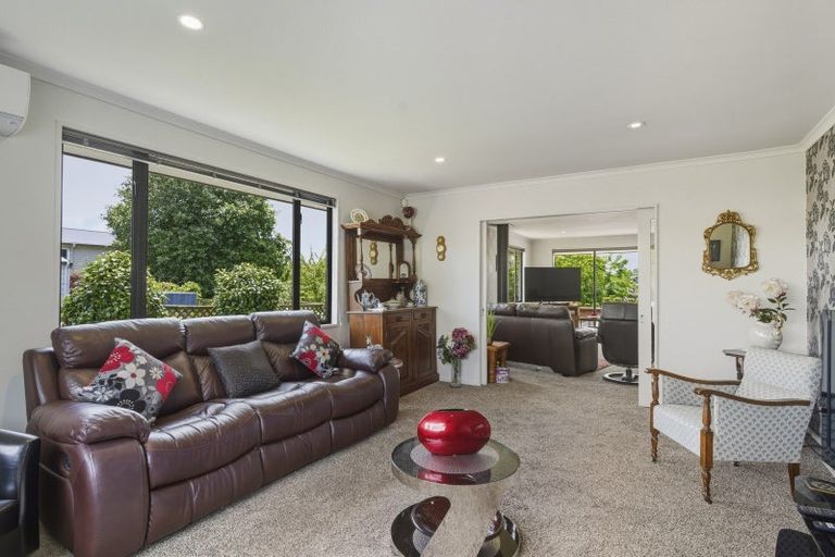 Photo of property in 11 North Foreland Street, Waihola, Milton, 9073