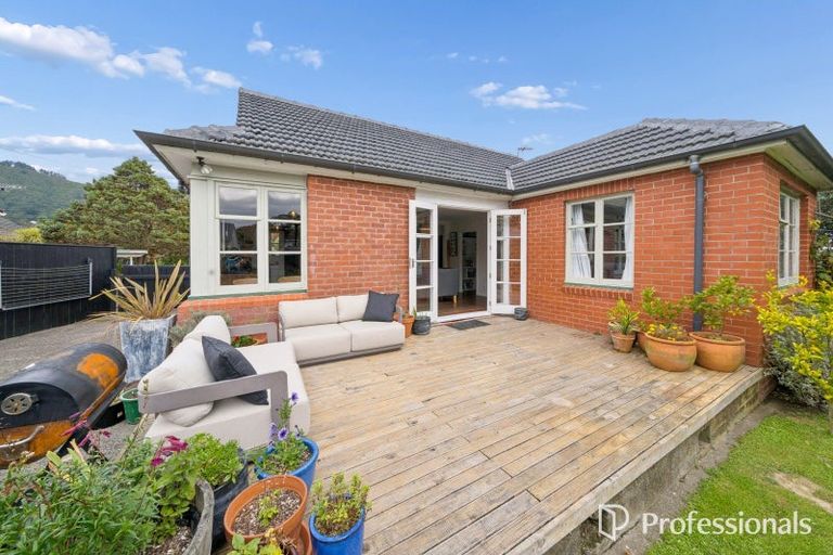 Photo of property in 6 Anson Grove, Naenae, Lower Hutt, 5011