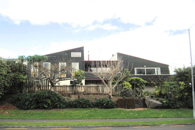 Photo of property in 64 James Cook Drive, Welcome Bay, Tauranga, 3112