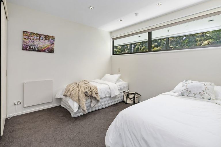 Photo of property in Patent 326 Apartments, 504s/326 Evans Bay Parade, Hataitai, Wellington, 6021