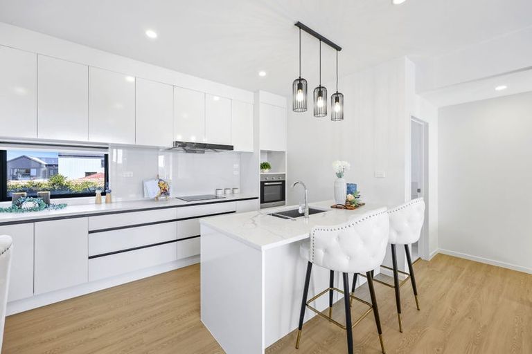 Photo of property in 24c Tomintoul Place, Highland Park, Auckland, 2010