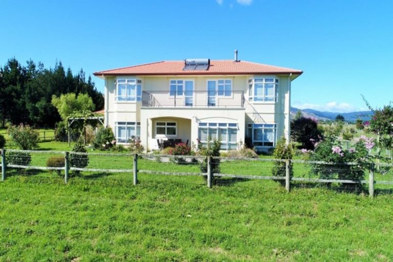 Photo of property in 53 Gladstone Road, Levin, 5571