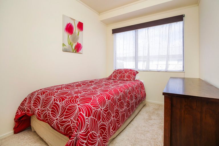 Photo of property in 49 Garton Drive, Massey, Auckland, 0614