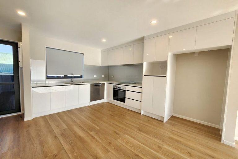 Photo of property in 26a Friesian Drive, Mangere, Auckland, 2022