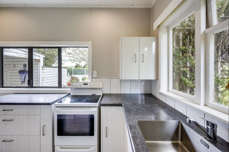 Photo of property in 19 Grey Street, Bay View, Napier, 4104