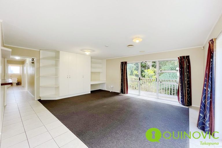 Photo of property in 23 Luckens Road, West Harbour, Auckland, 0618