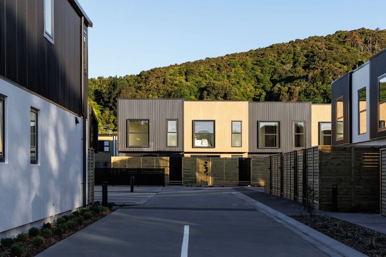 Photo of property in 10/342 Waiwhetu Road, Fairfield, Lower Hutt, 5011
