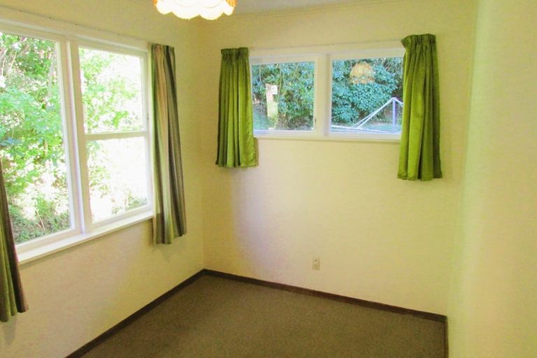 Photo of property in 22 Chester Road, Tawa, Wellington, 5028