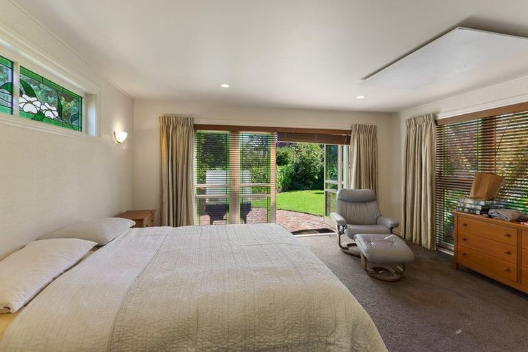 Photo of property in 9 Karaka Grove, Waikanae, 5036