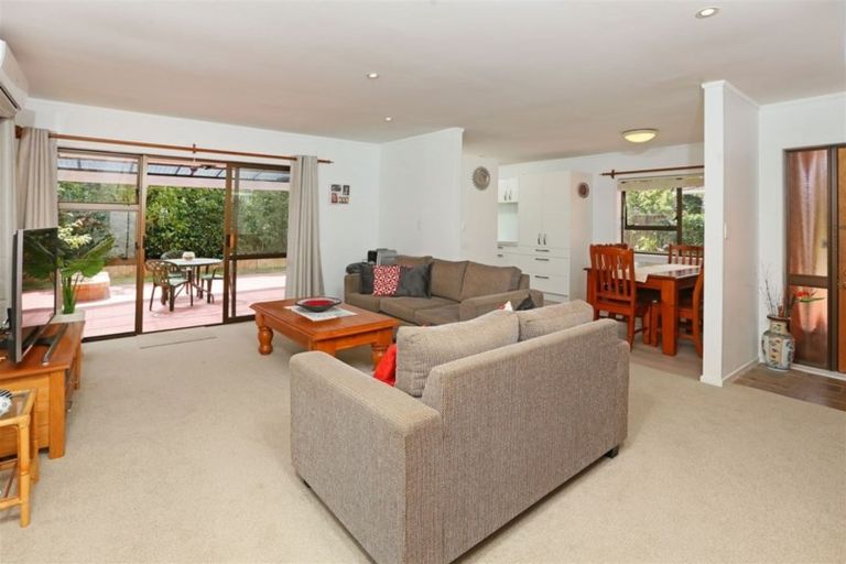 Photo of property in 104 Rathgar Road, Henderson, Auckland, 0610