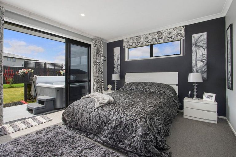 Photo of property in 19 Wairere Rise, Omokoroa, 3114