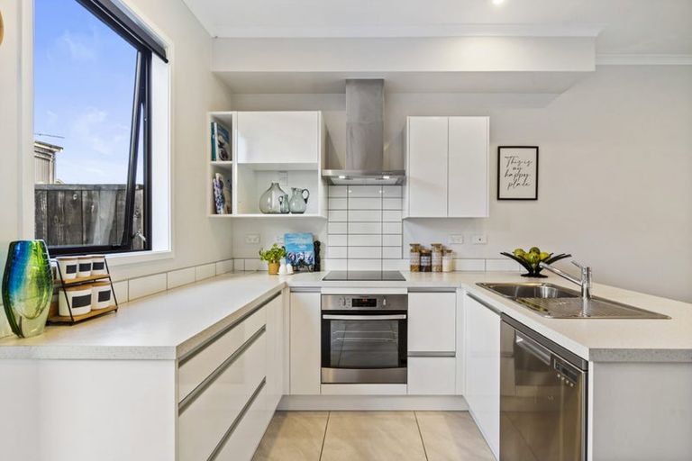 Photo of property in 15 Piko Lane, Hobsonville, Auckland, 0616