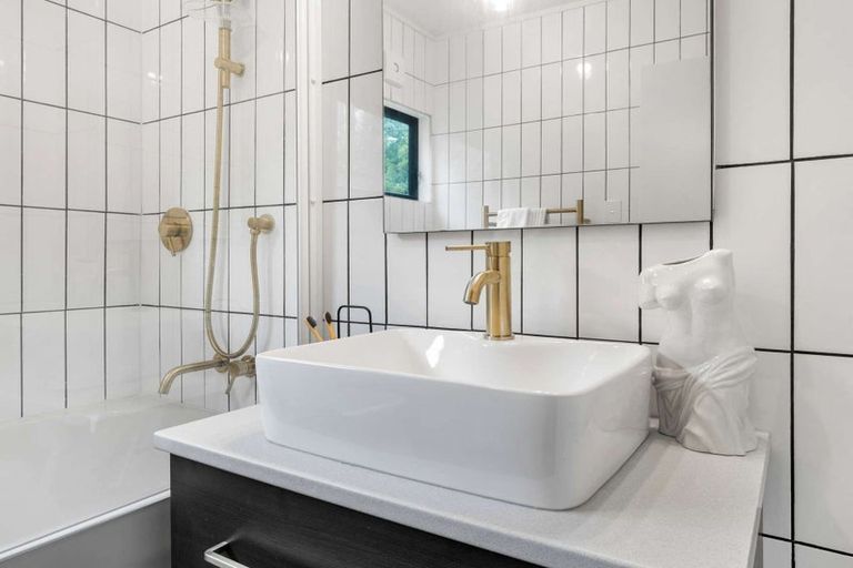 Photo of property in 49a Great North Road, Saint Johns Hill, Whanganui, 4501