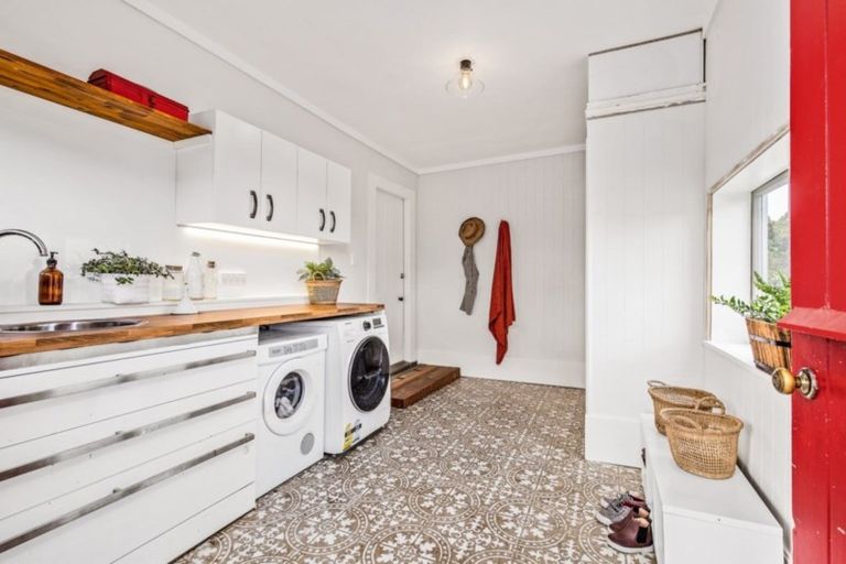 Photo of property in 63 Kaipara Flats Road, Warkworth, 0981