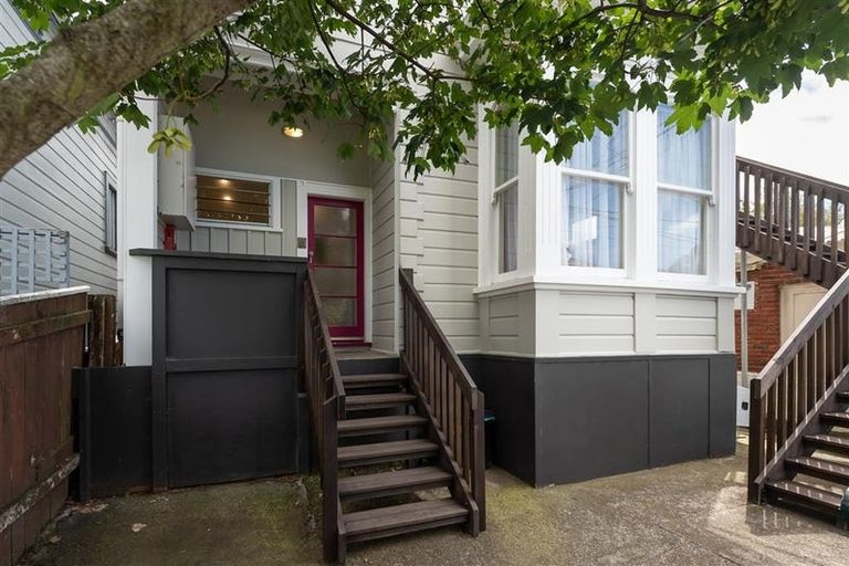 Photo of property in 4a/8 Howard Street, Mount Cook, Wellington, 6021