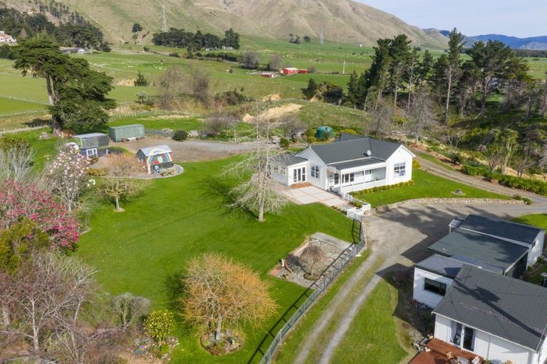 Photo of property in 185 Albert Road, Tokomaru, Palmerston North, 4474
