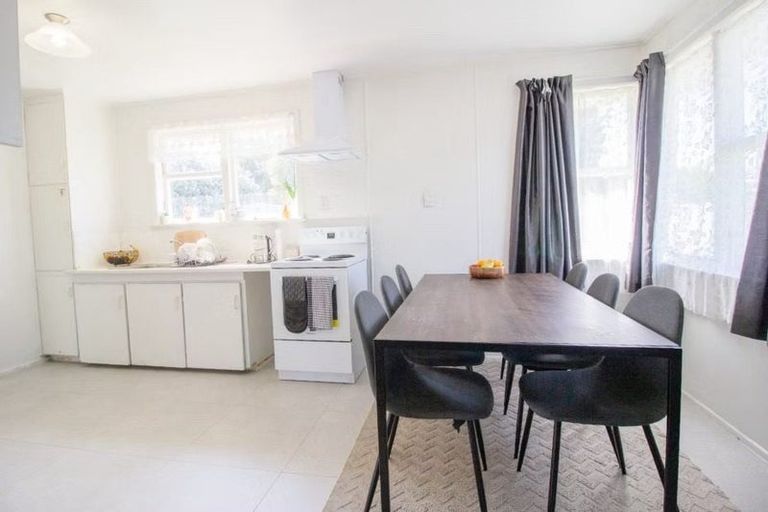 Photo of property in 70 Fisher Crescent, Otara, Auckland, 2023