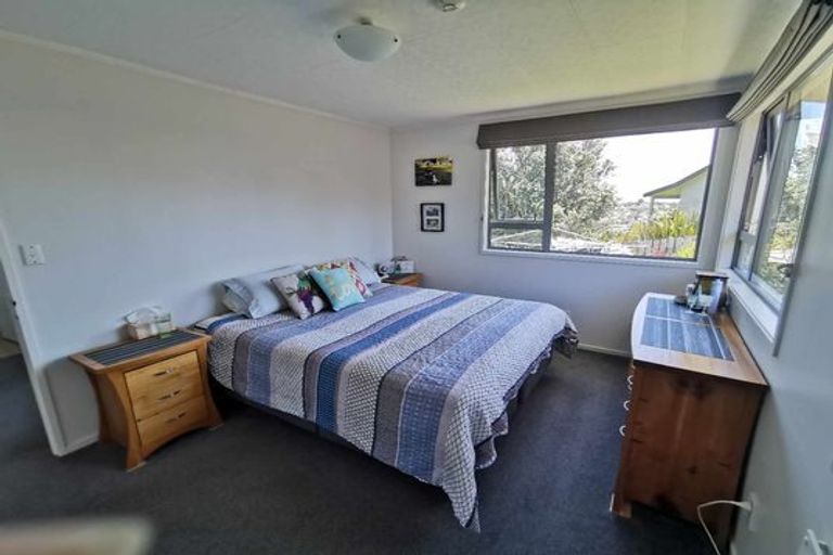 Photo of property in 4 Staysail Place, Whitby, Porirua, 5024